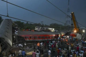 1_acidente_na_india8-28163245-300x200 Vai Vendo Brasil Portal de Notícias