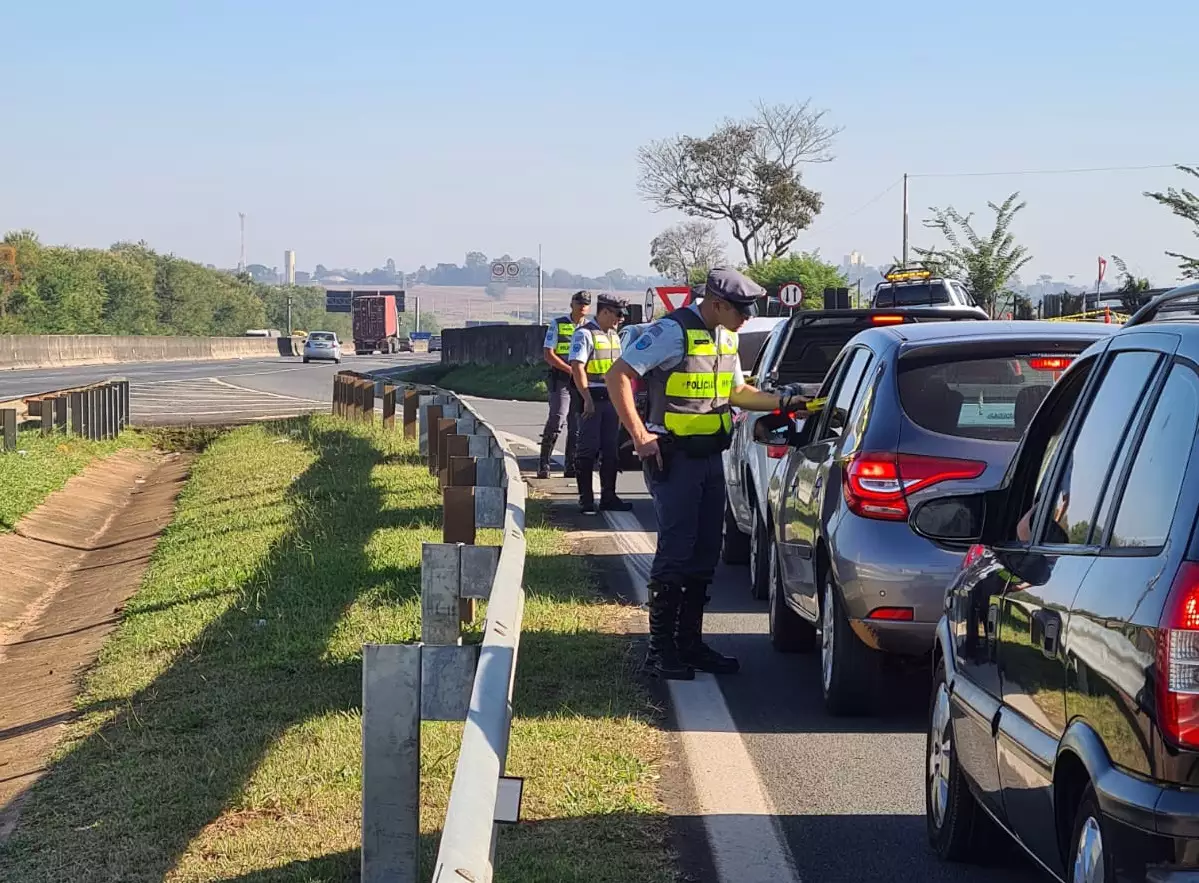 Polícia Militar Rodoviária utiliza equipamento inovador para fiscalização de motoristas na Festa do Peão de Americana (SP)