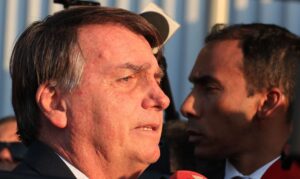 Bolsonaro-Lula-Marques-ag-brasil-300x179 Vai Vendo Brasil Portal de Notícias