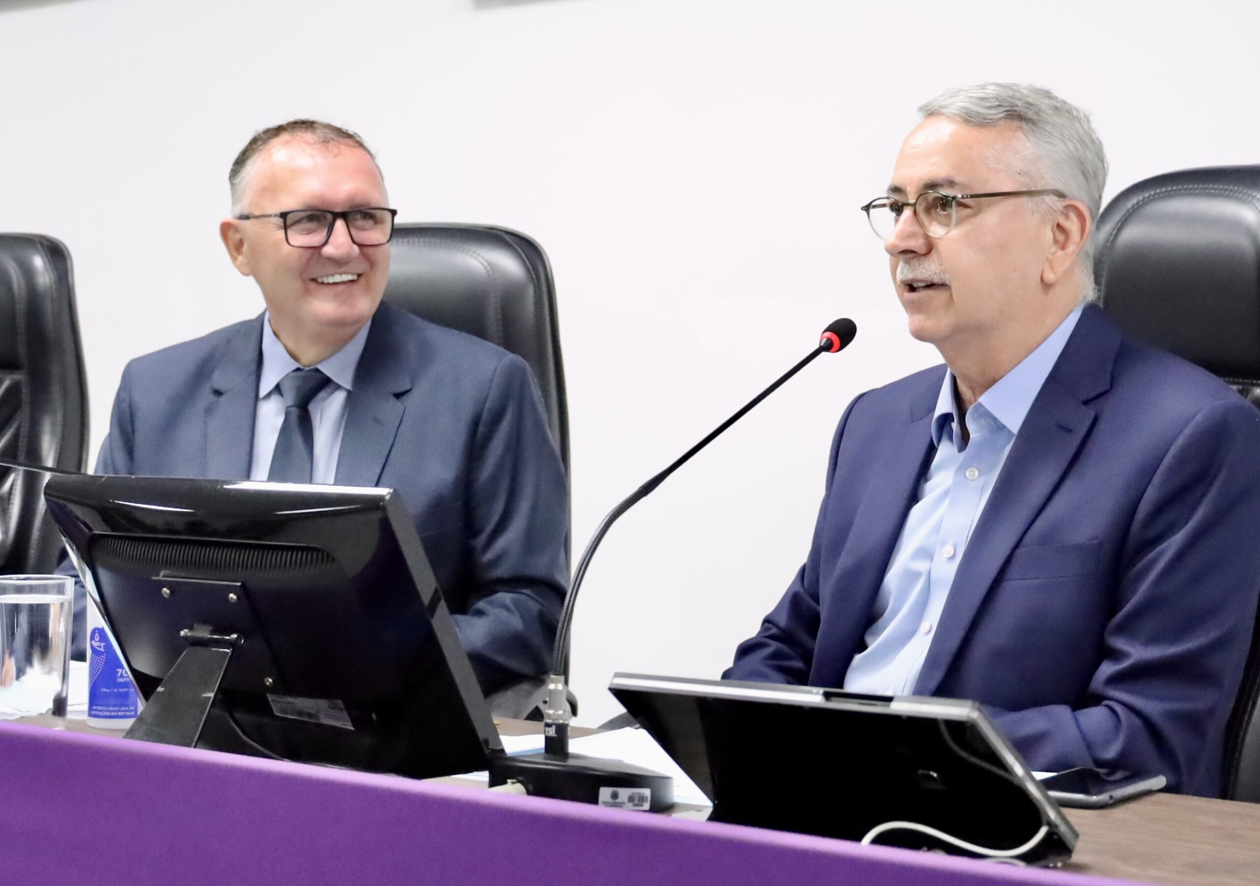 Prefeito Chico Sardelli solicita licença não remunerada e vice-prefeito assumirá interinamente a administração de Americana.