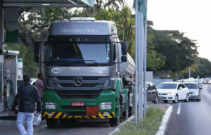 caminhao-Diesel-300x192 Vai Vendo Brasil Portal de Notícias