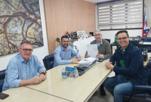 Thiago-E-silvio-300x203 Vai Vendo Brasil Portal de Notícias