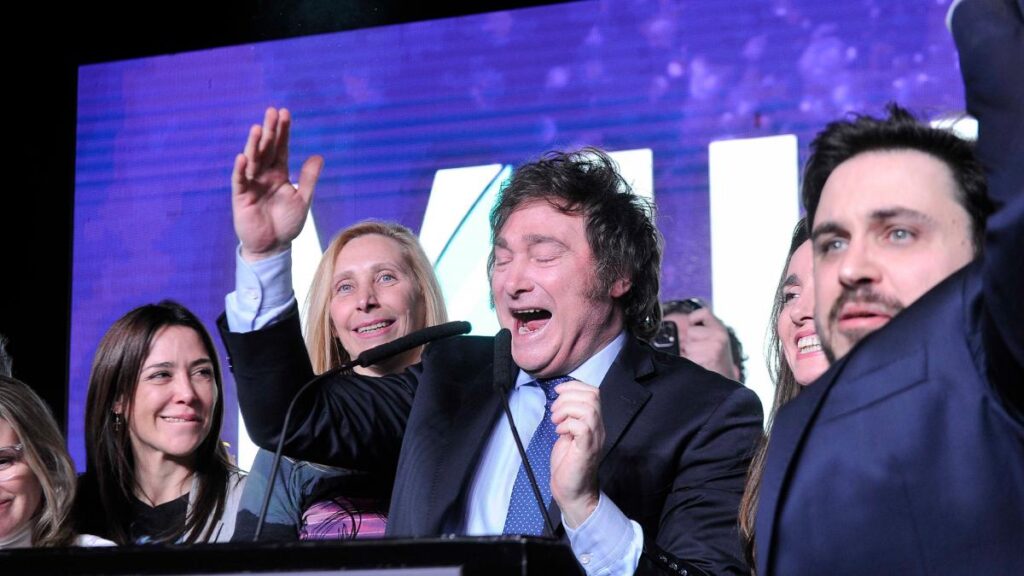 Argentino-pos-eleicoes-1024x576 Diante da Crise Econômica, Argentinos Demonstram Fadiga com o Populismo de Esquerda