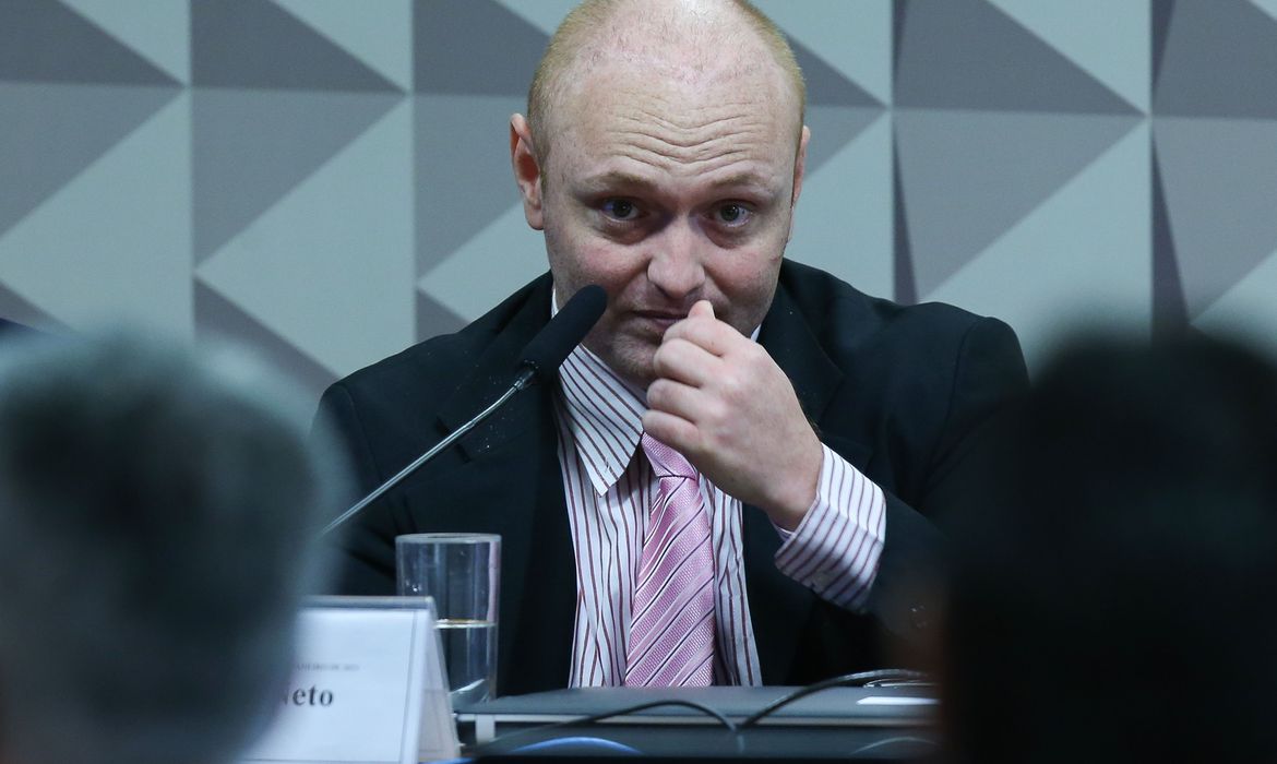 Justiça Federal condena o hacker Delgatti a 20 anos de prisão