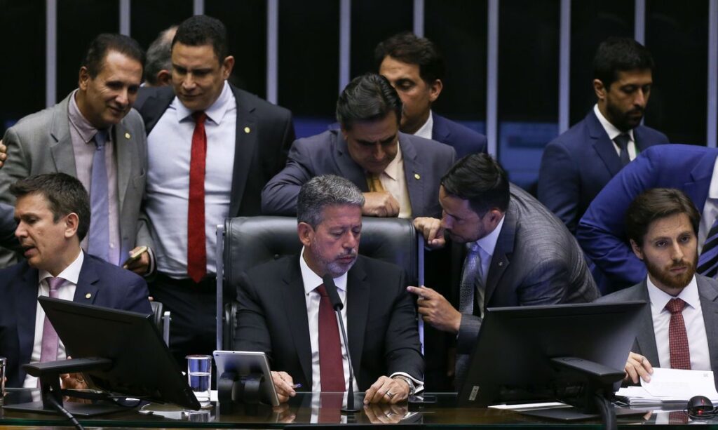 lira-1024x613 Deputados concluem votação do projeto do arcabouço fiscal; texto segue para sanção