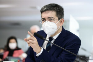 randolf-300x200 Vai Vendo Brasil Portal de Notícias