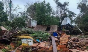 Ciclone-Defesa-Civil-RS-300x179 Vai Vendo Brasil Portal de Notícias