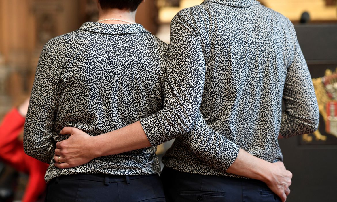 Comissão da Câmara pode votar hoje PL que proíbe união homoafetiva e gera reação da comunidade LGBTI+