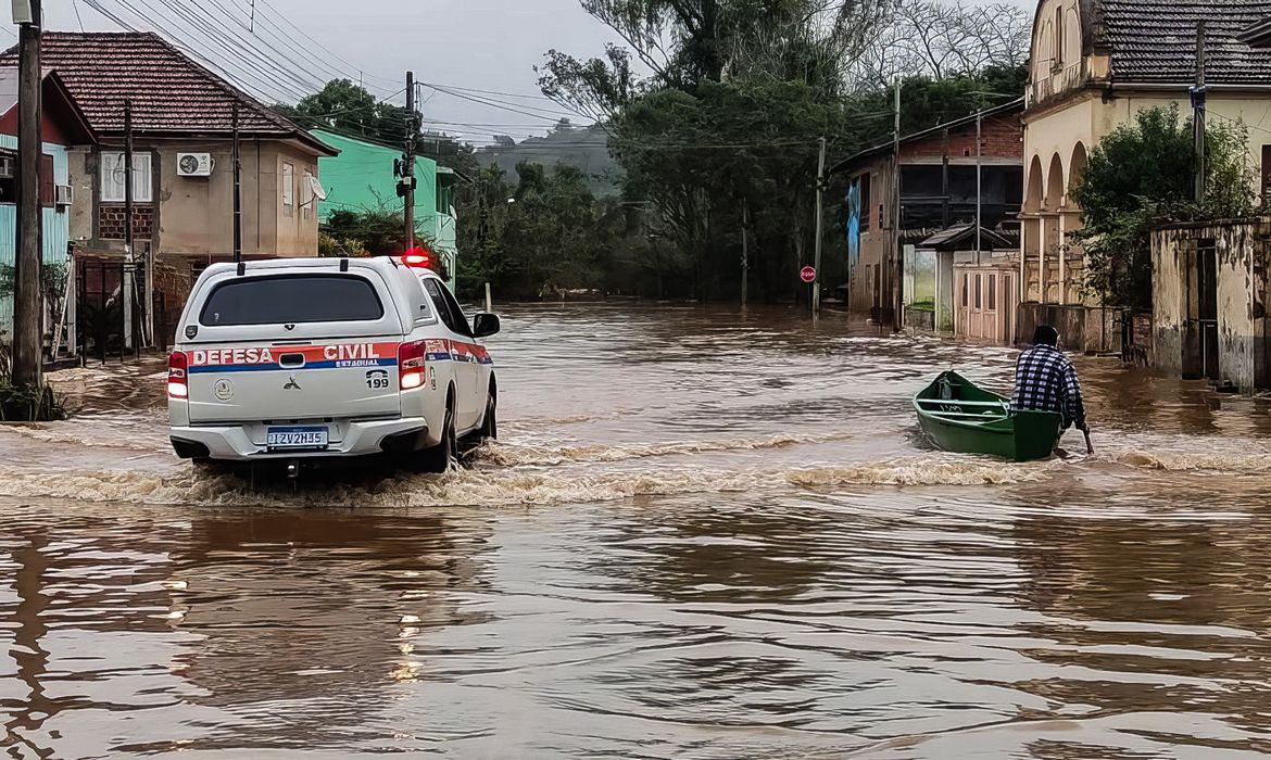 Mortes no Rio Grande do Sul chegam a 37 por causa de ciclone /