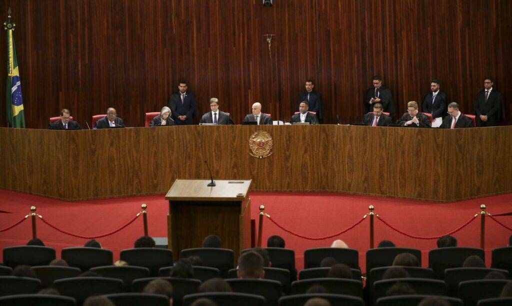 julgamento-tse_mcamgo_abr_22062023-2-1024x613 TSE condena Bolsonaro e Braga Netto por uso político do 7 de setembro/