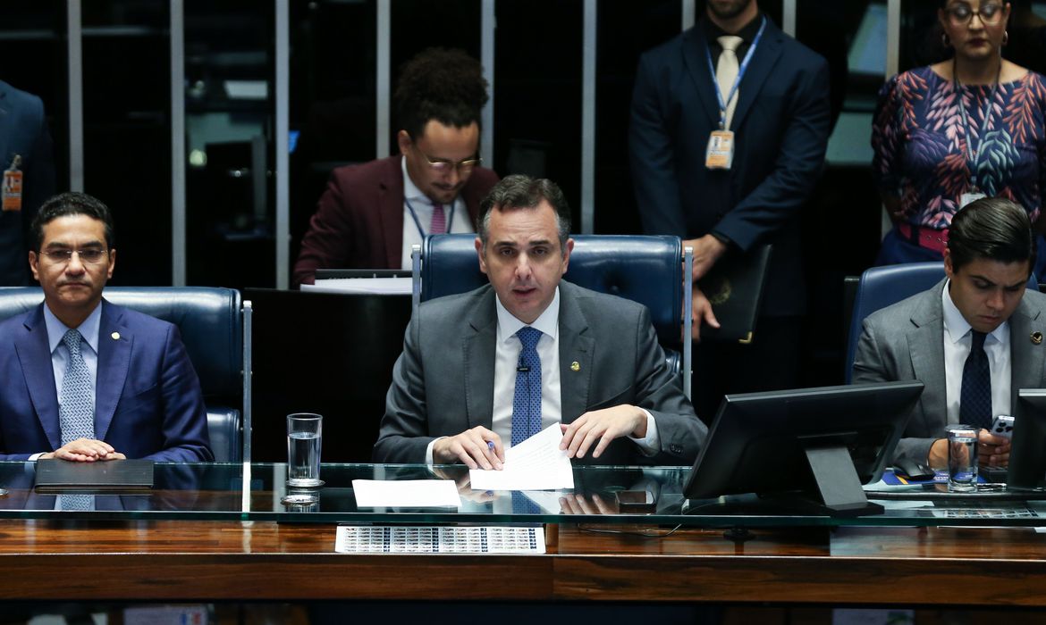 Tudo Igual: Senado adia votação da proposta de minirreforma eleitoral /