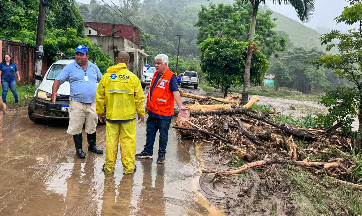Duas pessoas morrem após forte chuva em Angra dos Reis/