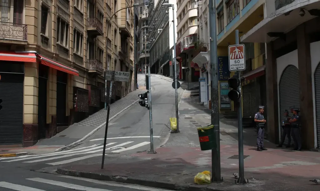 sao_paulo_quarentena_covid_-_19_coronavirus2403209979-1024x613 Ano de 2024 terá 10 feriados e 8 pontos facultativos; veja a lista/