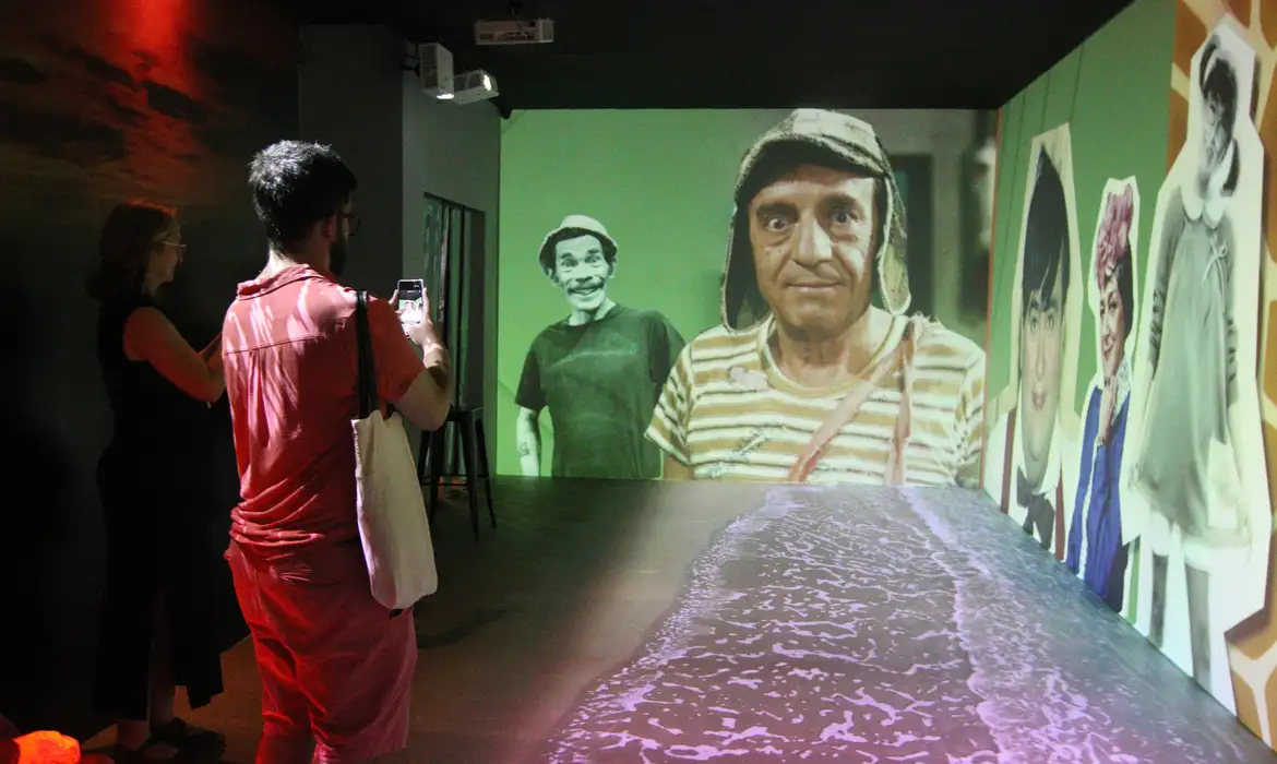 “Isso, isso, isso”: São Paulo recebe exposição sobre seriado Chaves/