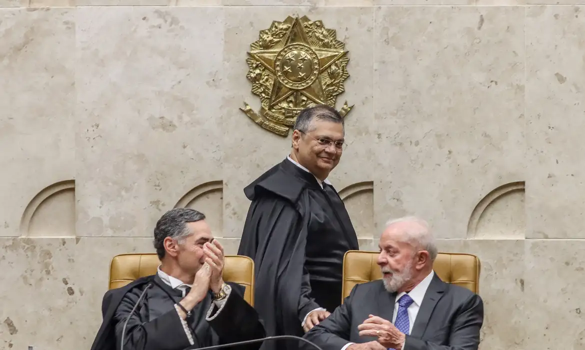 Democratura instaurada: Flávio Dino toma posse como ministro do Supremo Tribunal Federal