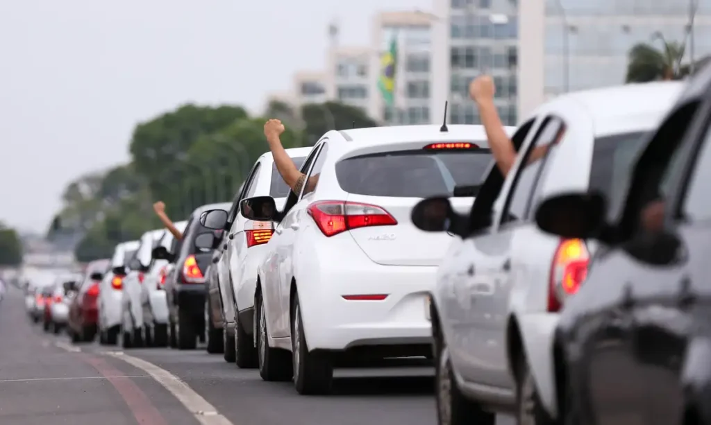 uber-greve-1024x613 Motoristas de aplicativos: sem acordo com governo sobre projeto de regulamentação, categoria mantém protestos