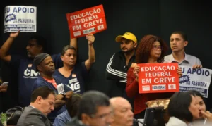 greve-prof-300x179 Vai Vendo Brasil Portal de Notícias