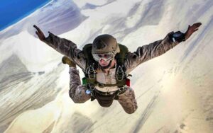 people-sky-jump-airplane-military-high-1081782-pxhere.com_-2-300x188 Vai Vendo Brasil Portal de Notícias