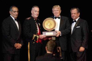 usa-america-men-award-marine-corps-donald-trump-john-1047693-pxhere.com-1-2-300x200 Vai Vendo Brasil Portal de Notícias