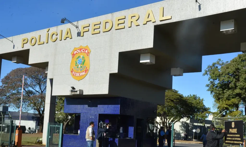 faixada_policia_federal-1024x613 PF deflagra 2ª fase de operação contra financiamento do terrorismo