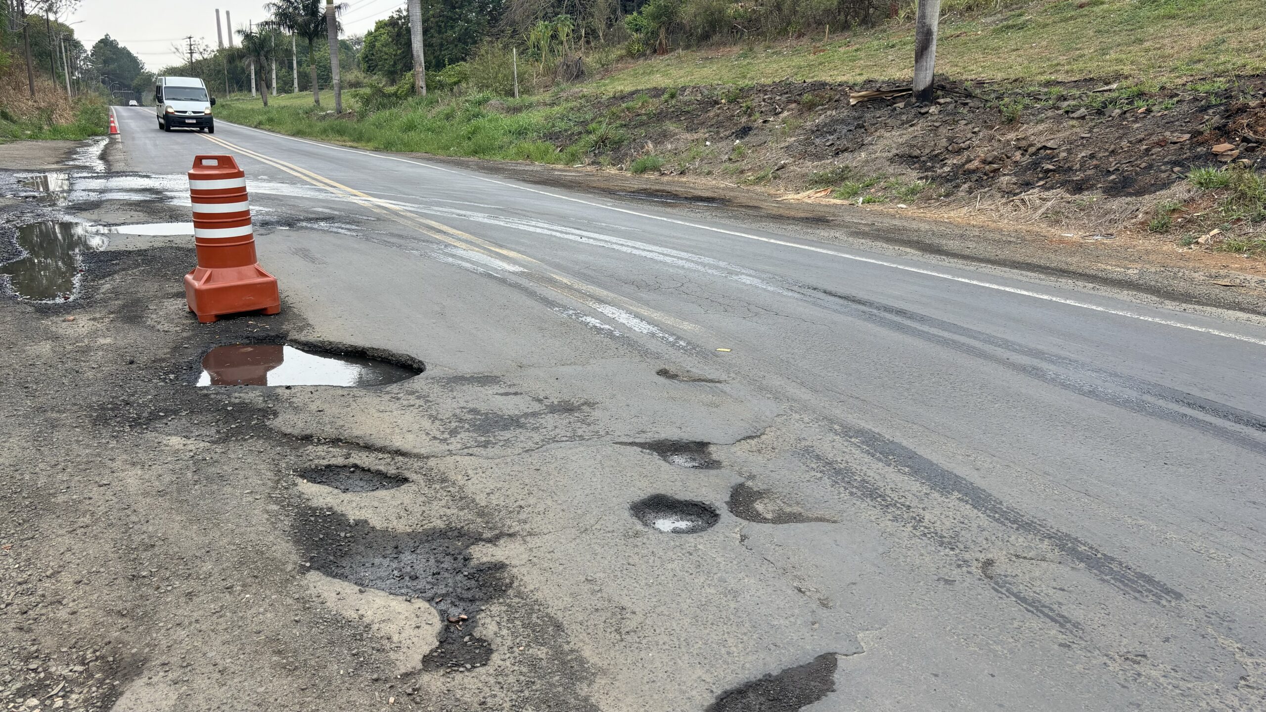 Interdição na Avenida Nicolau João Abdalla em Americana para Obras de Drenagem