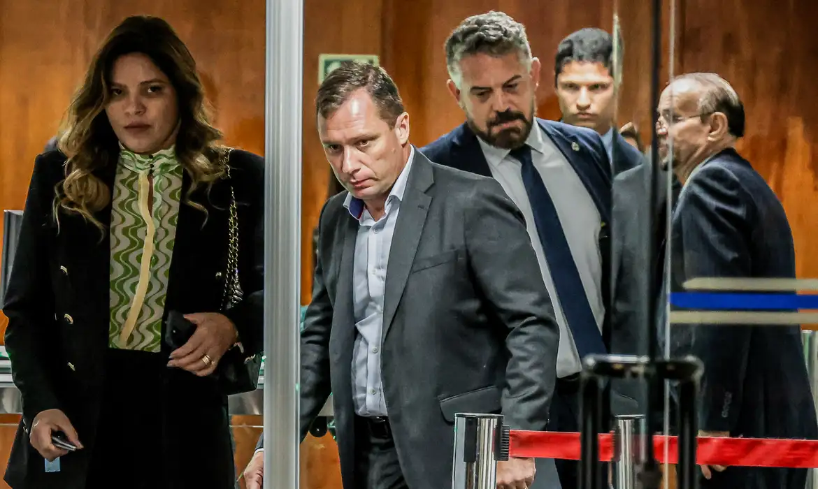 STF mantém acordo de delação premiada de Mauro Cid