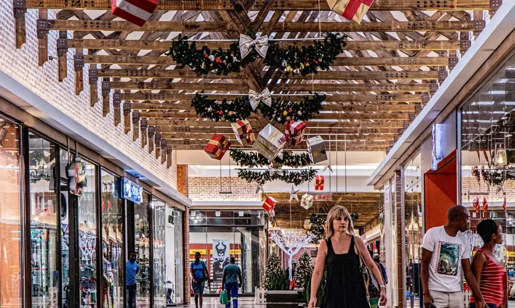 shopping-mall-522619_1920-1024x613 Inadimplência atinge em novembro maior índice desde outubro de 2023