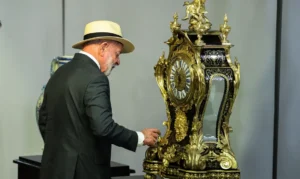 Lula-relogio-300x179 Vai Vendo Brasil Portal de Notícias