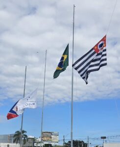 bandeiras-245x300 Câmara de Americana Comemora Centenário com Ato Solene de Hasteamento das Bandeiras