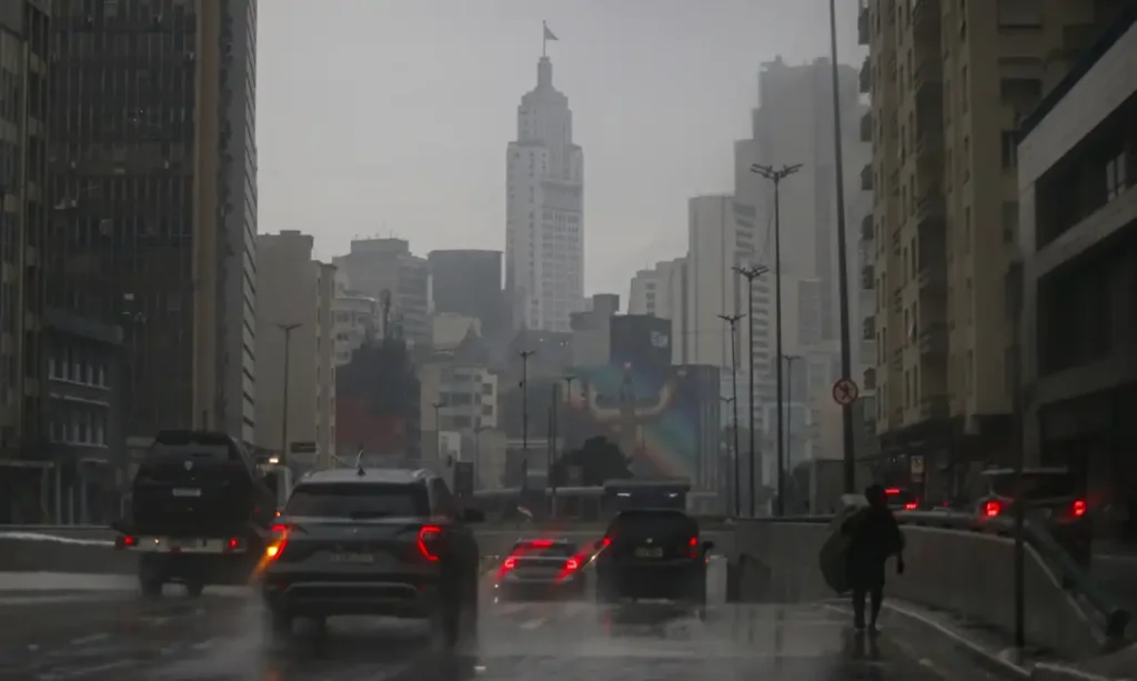 chuva_sp_verao_03-1024x613 Chuvas fortes deixam São Paulo em estado de atenção para alagamentos