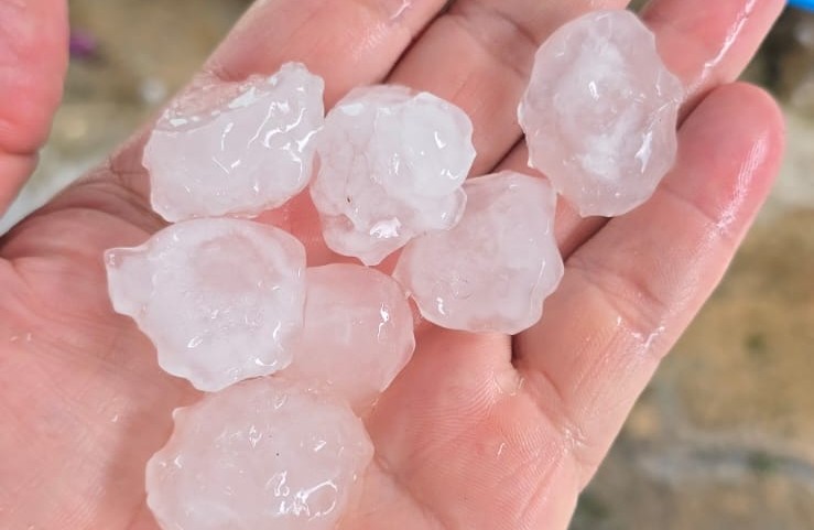 Fortes Chuvas com Granizo Causam Danos em Cidades da RMC