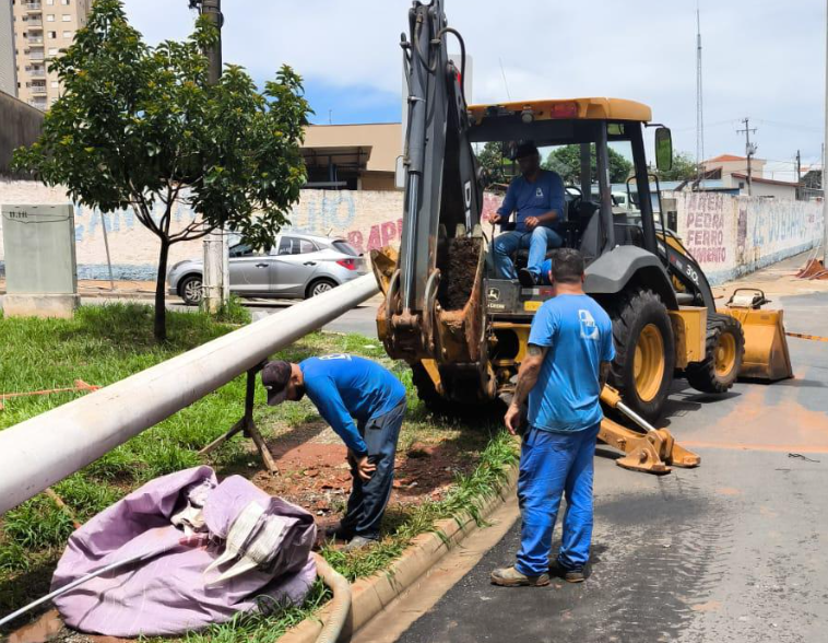Rompimento de Adutora pela CPFL Deixa Moradores sem Água pela Segunda Vez