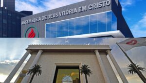 Universal-e-Assembleia-300x172 Vai Vendo Brasil Portal de Notícias