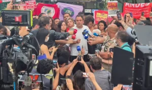 Glauber-300x179 Vai Vendo Brasil Portal de Notícias