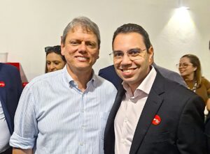 Vini-Gov-esta-1-300x221 Vai Vendo Brasil Portal de Notícias