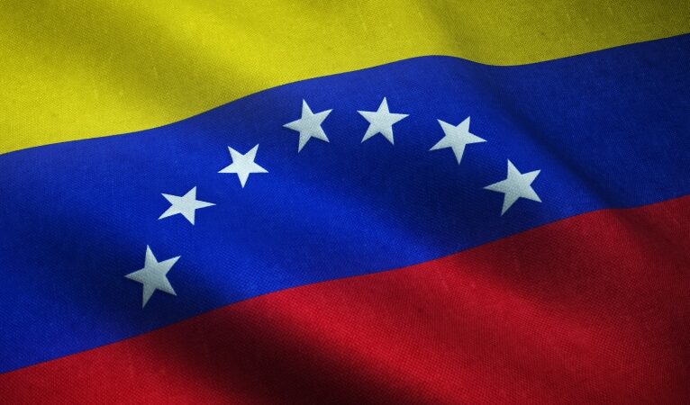 Partido de Nicolás Maduro vence eleições legislativas e regionais na Venezuela