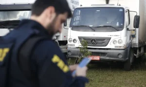 cnh-300x179 Vai Vendo Brasil Portal de Notícias