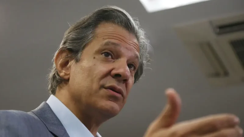 Haddad apresenta a Lula novas medidas fiscais para cumprir meta
