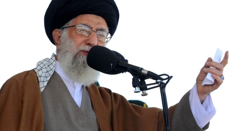 Aiatolá do Irã promete punição “amarga e dolorosa” contra Israel