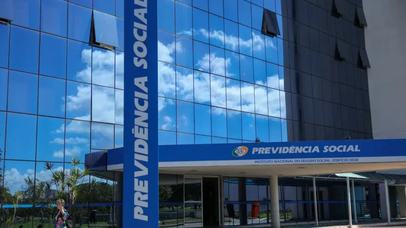 Justiça bloqueia R$ 23,8 milhões de suspeitos de fraude contra INSS