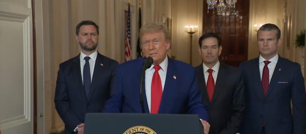 32f49e2f13990b98fe62549d7f5552ec_o-1024x450 Trump ataca a três usinas nucleares do Irã