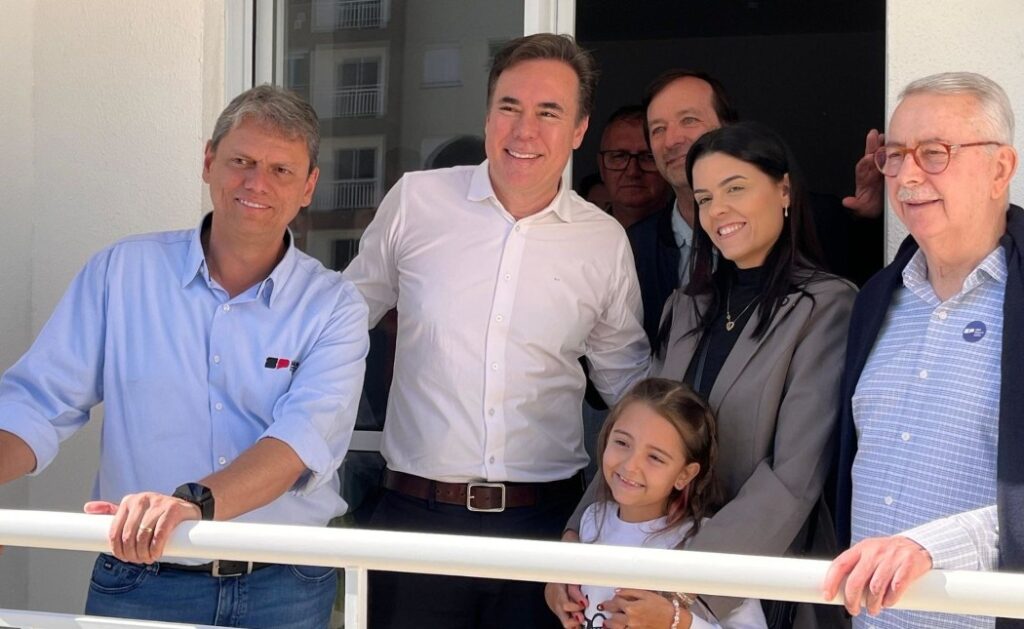 Governador-Denis-Chico-1024x629 Aproximação entre Denis Andia e Tarcísio de Freitas chama atenção em eventos no interior paulista