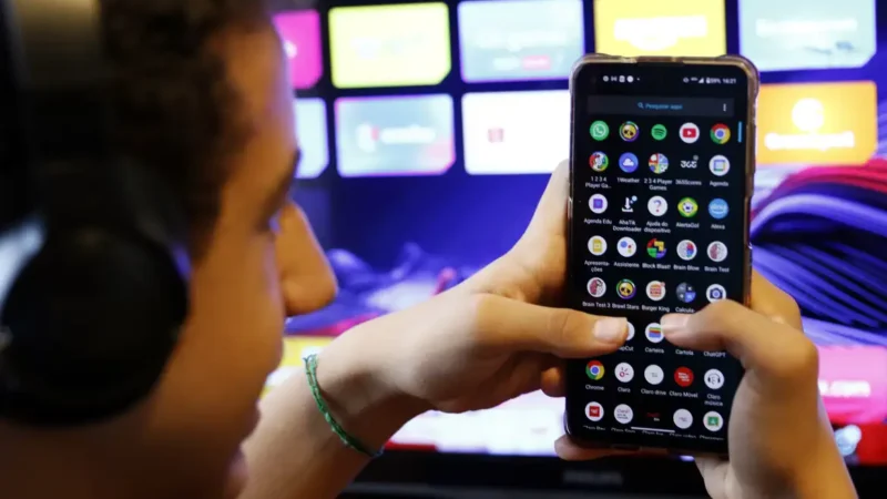 Plataformas não podem ser “terra sem lei”, defende Moraes