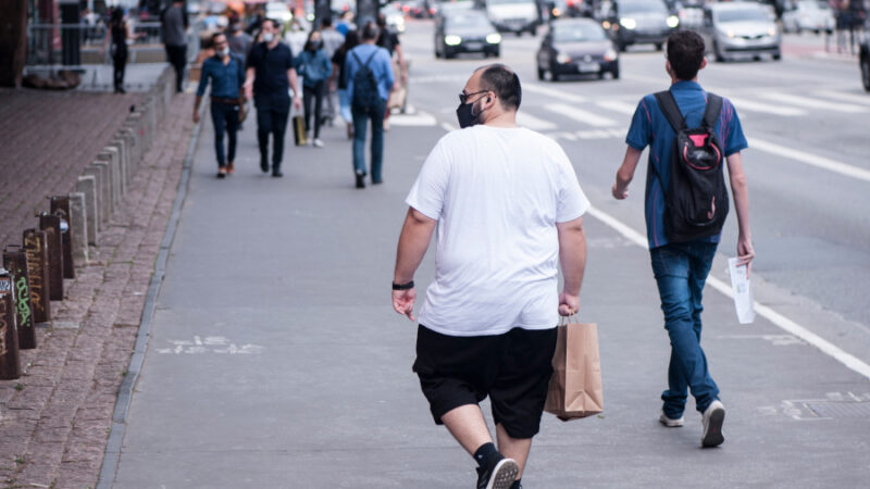 Obesidade abdominal e perda muscular aumentam em mais de 80% risco de morte após os 50 anos