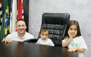 Leo-e-filhos-300x187 Vai Vendo Brasil Portal de Notícias
