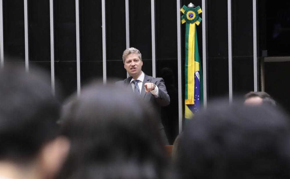 Marcel Câmara Federal aprova ampliação de cargos comissionados no STF em sessão que se estendeu até meia-noite