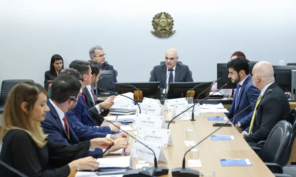 Reuniao-STF-acordo-IOF-1024x613 STF realiza audiência sobre IOF, mas impasse entre governo e Congresso permanece