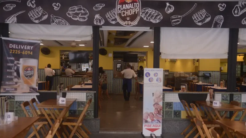 Tarifaço dos EUA pode encarecer alimentação em bares e restaurantes