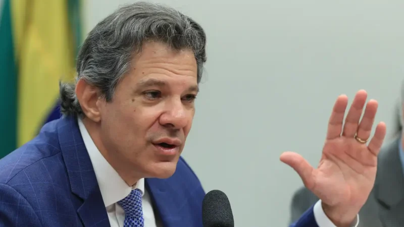 Brasil não sairá da mesa de negociação com EUA, diz Haddad