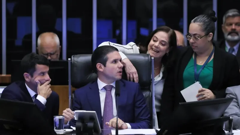 Câmara aprova urgência para isenção do IR de quem ganha até R$ 5 mil